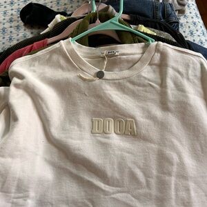 DOOA White SWEATSHIRT NWT